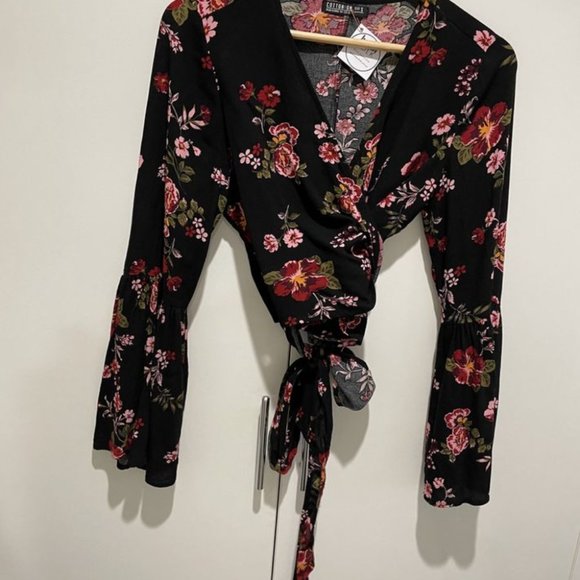 SMALL Cotton On Boho Floral Wrap Bell Long Sleeve - Picture 9 of 11